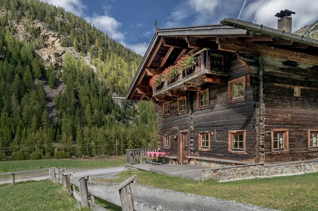 Holiday home Landhaus Im Gruenen Solden